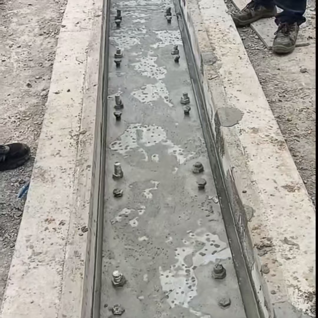 锦屏港口码头起重机龙门吊重型机械设备稳固用早强快凝轨道胶泥